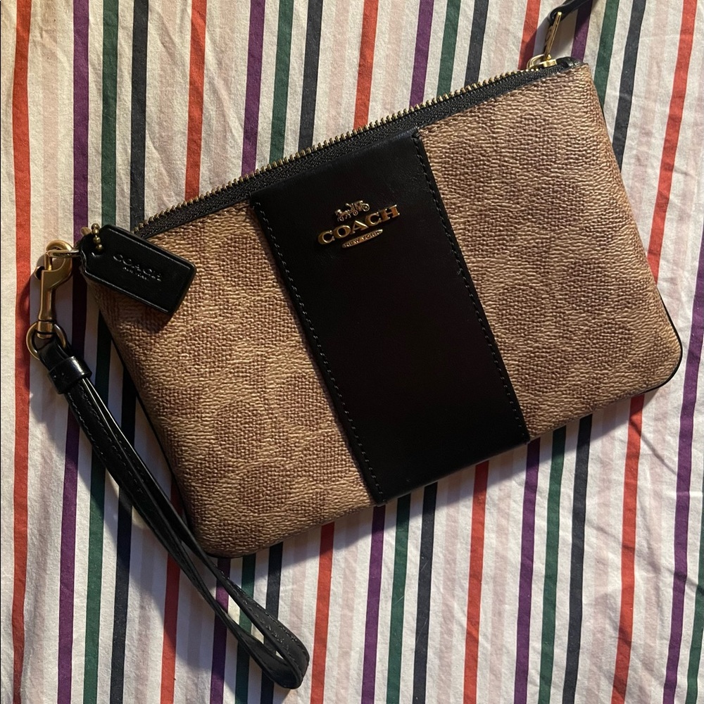 Small Coach Wristlet